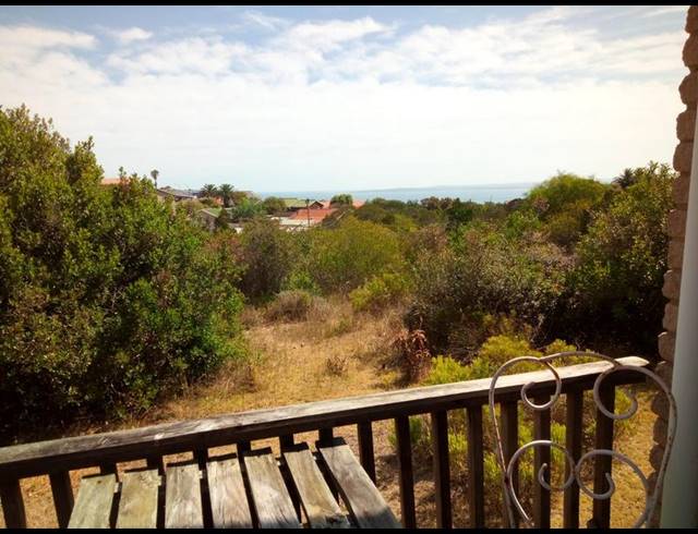 3 BEDROOM HOUSE FOR SALE IN DANA BAY